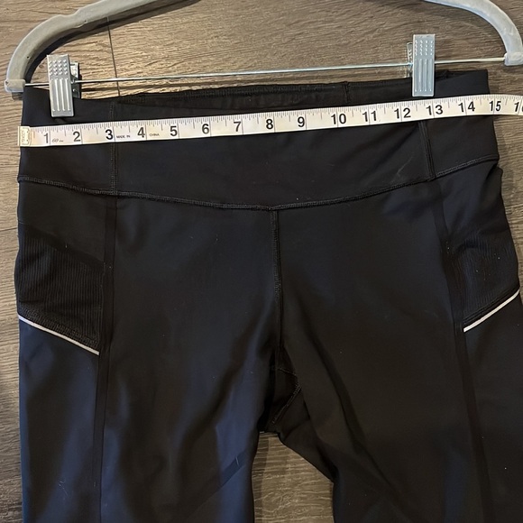 Athleta Stride Reflective Capri/Crop Legging Black Size Medium - Picture 10 of 13
